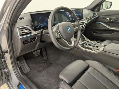 2024 BMW 330e xDrive