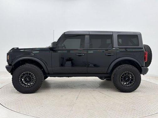 Shadow Black 2024 Ford Bronco Black Diamond