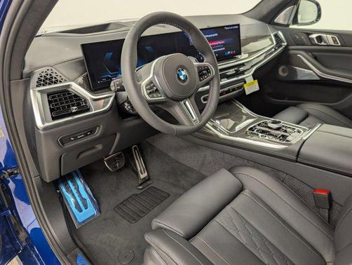 2026 BMW X7 M60i