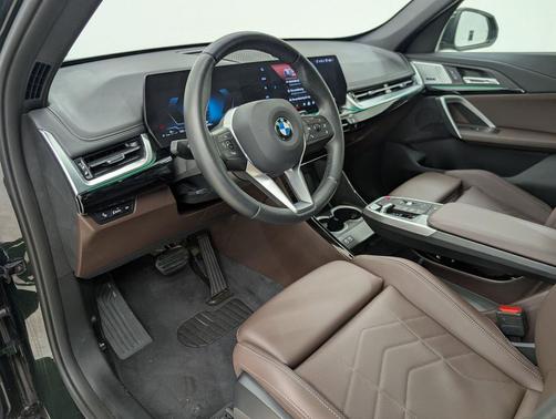 San Remo Green Metallic 2025 BMW X1 xDrive28i