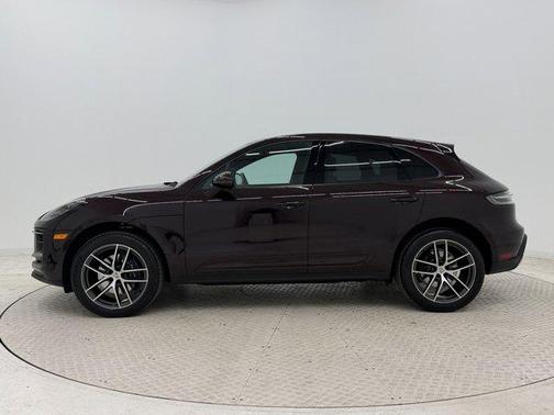 2025 Porsche Macan AWD