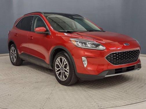 Photo 2 of 36 of 2020 Ford Escape SEL
