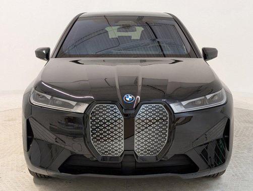 2025 BMW iX xDrive50