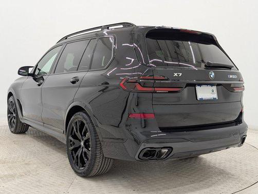 2026 BMW X7 M60i
