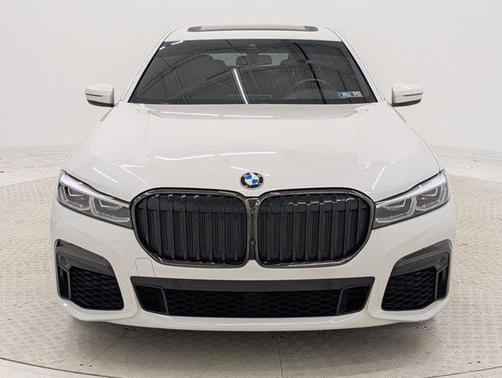 2021 BMW 750 i xDrive