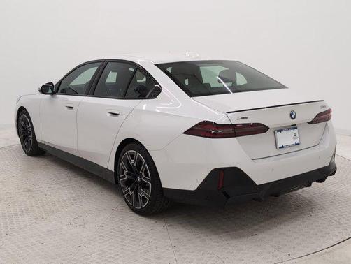 2024 BMW 530 i xDrive