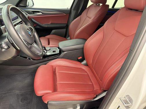 Mineral White Metallic 2023 BMW X3 sDrive30i