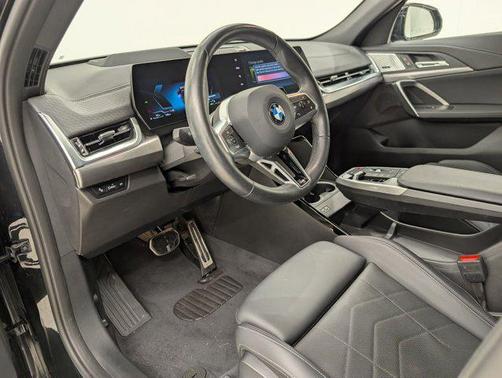 2025 BMW X2 xDrive28i