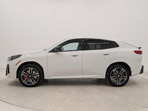 Alpine White 2026 BMW X2 xDrive28i