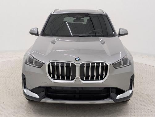 Space Silver Metallic 2026 BMW X1 xDrive28i