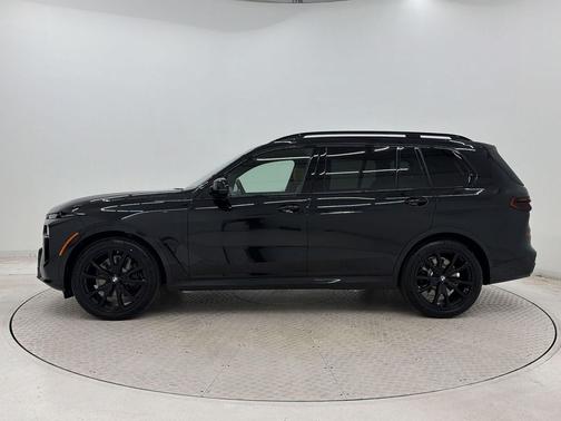 Black Sapphire Metallic 2027 BMW X7 xDrive40i