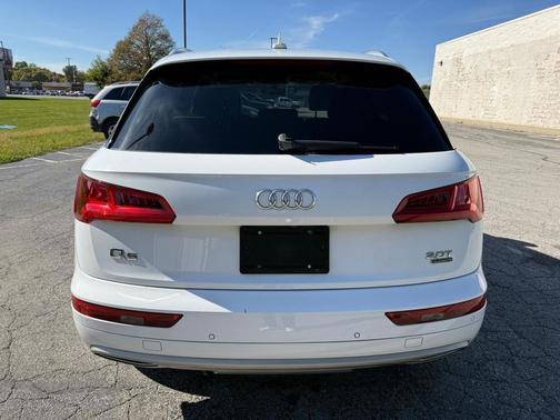 2018 Audi Q5 2.0T Premium Plus