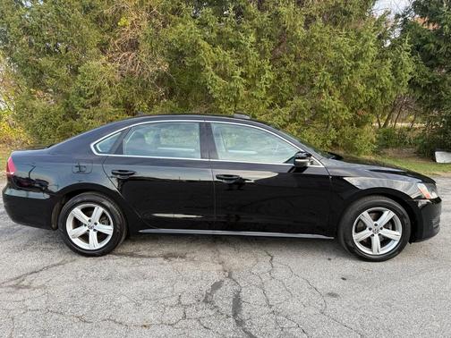 2013 Volkswagen Passat 2.5 SE