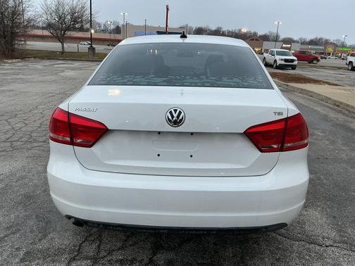 2014 Volkswagen Passat 1.8T S