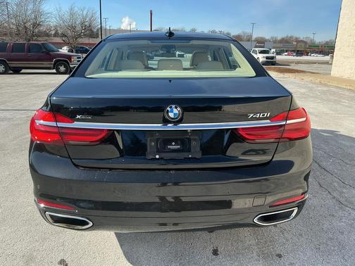 2018 BMW 740 xDrive