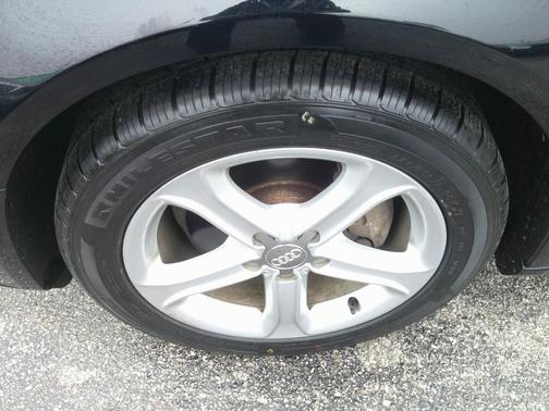 2013 Audi A4 2.0T Sedan quattro Tiptronic