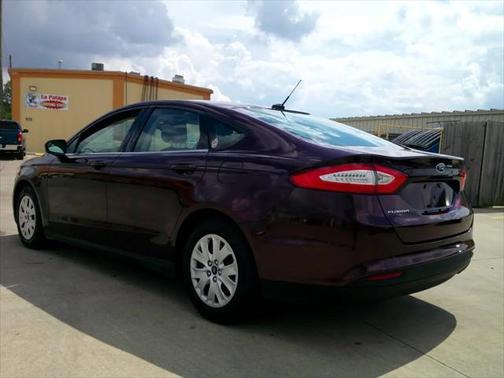 2013 Ford Fusion S