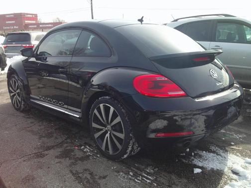 2012 Volkswagen Beetle 2.0T Turbo Launch Edition