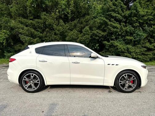 2017 Maserati Levante Base