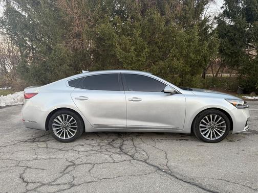 2017 Kia Cadenza Premium