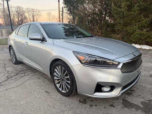 2017 Kia Cadenza Premium
