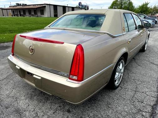 2006 Cadillac DTS Base