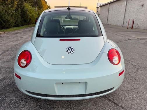 2010 Volkswagen New Beetle 2.5L