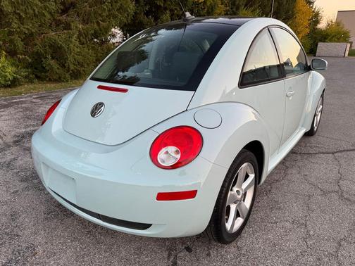 2010 Volkswagen New Beetle 2.5L