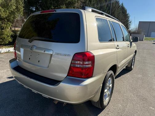 2002 Toyota Highlander Base