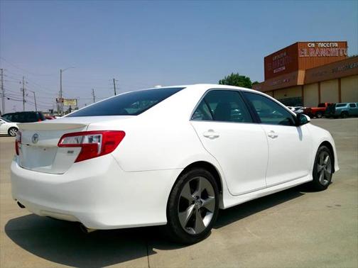 2013 Toyota Camry SE