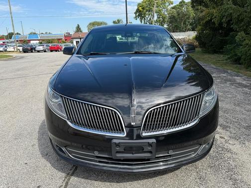 2015 Lincoln MKS Base