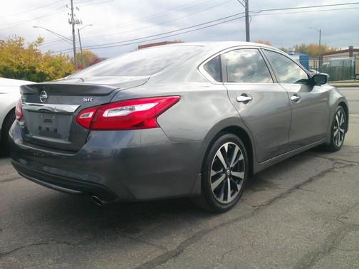 2016 Nissan Altima 2.5 SR