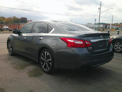 2016 Nissan Altima 2.5 SR