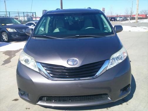 2012 Toyota Sienna LE