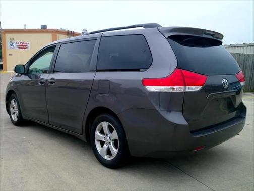 2012 Toyota Sienna LE