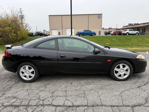 2002 Mercury Cougar V6