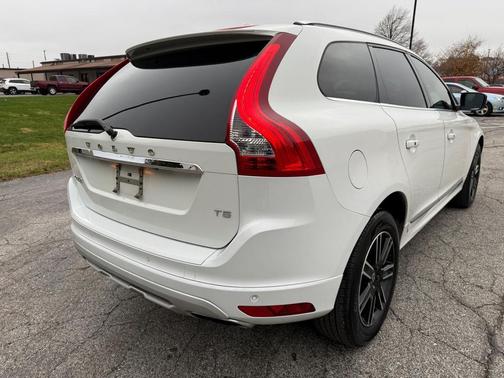 2017 Volvo XC60 T5 Dynamic