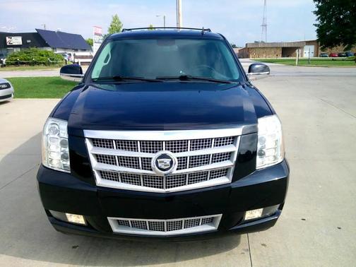 2012 Cadillac Escalade Platinum Edition