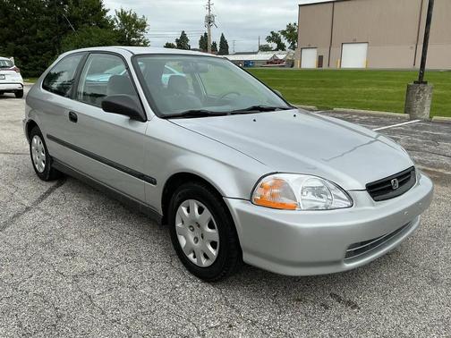 Silver 1998 Honda Civic DX