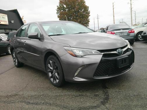 2016 Toyota Camry XSE
