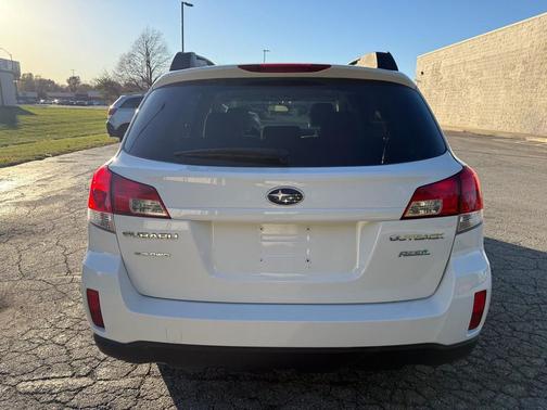 2010 Subaru Outback 2.5 i Premium