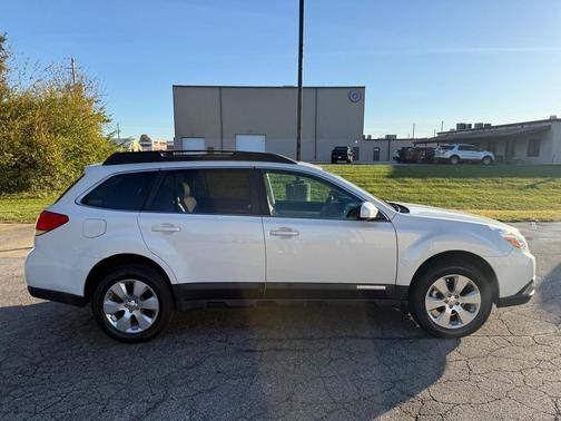 2010 Subaru Outback 2.5 i Premium