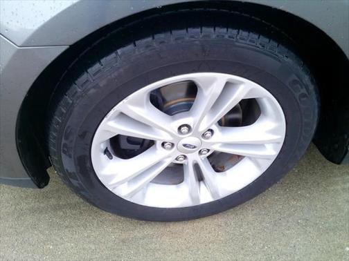 2013 Ford Taurus SEL