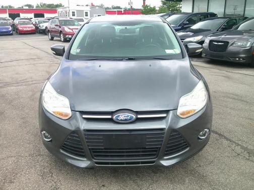 Sterling Gray Metallic 2014 Ford Focus SE