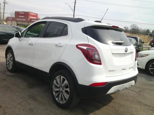 Summit White 2017 Buick Encore Preferred