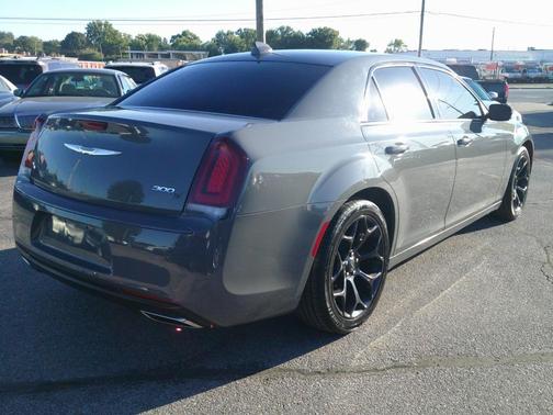 2019 Chrysler 300 S