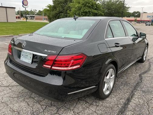 Black 2014 Mercedes-Benz E-Class E250 BlueTEC Sedan