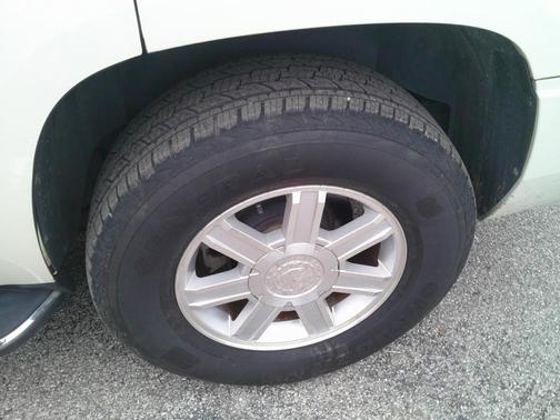 2008 Cadillac Escalade Base