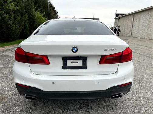 2019 BMW 540 540i
