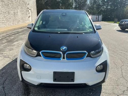 Capparis White w/BMW i Frozen Blue Accent 2014 BMW i3 Base
